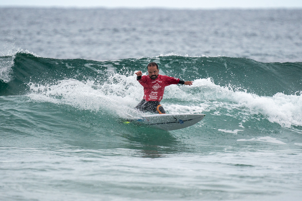 Surf: Jordy Smith revalida título em J-Bay