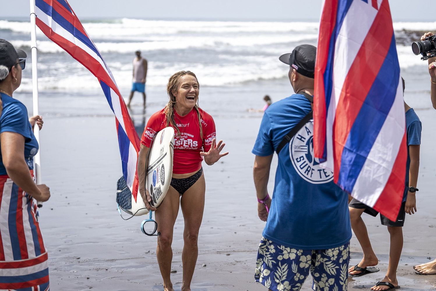 Legends of Surfing Shine on Day One of the 2024 Surf City El